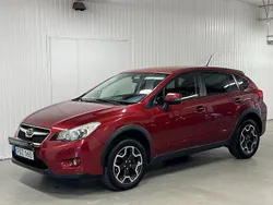 Ljusröd (röd) Begagnad 2015 Subaru XV SUV | 126 900 kr (Marknadspris)