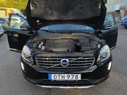 Svart Begagnad 2015 Volvo XC60 Summum SUV | 155 000 kr (Marknadspris)