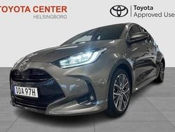 Mörkgrå Begagnad 2024 Toyota Yaris Hybrid Style Halvkombi | 264 900 kr