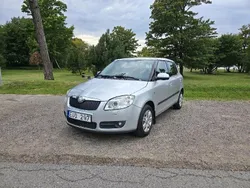 Grå Begagnad 2010 Skoda Fabia Ambiente Halvkombi | 29 000 kr (Marknadspris)