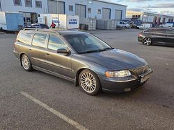 Grå Begagnad 2006 Volvo V70 Summum Kombi | 35 000 kr (Marknadspris)
