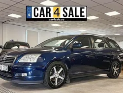 Mörkblå Begagnad 2004 Toyota Avensis Kombi | 39 900 kr (Dyr)