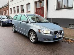 Blå Begagnad 2008 Volvo V50 Summum Kombi | 22 000 kr