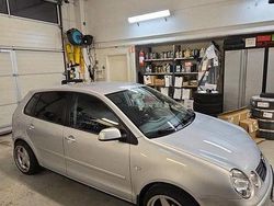 Silver Begagnad 2005 VW Polo Halvkombi | 34 000 kr (Marknadspris)