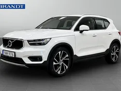 Vit Begagnad 2019 Volvo XC40 Momentum SUV | 279 900 kr (Bra pris)