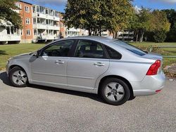 Grå Begagnad 2012 Volvo S40 Kinetic Sedan | 65 000 kr (Lite dyr)