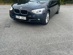 Svart Begagnad 2012 BMW 118 Sport Line Halvkombi | 80 000 kr (Superpris)