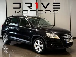 Svart Begagnad 2011 VW Tiguan Sportline SUV | 69 900 kr (Marknadspris)