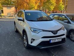 Vit Begagnad 2018 Toyota RAV4 Hybrid Executive SUV | 247 000 kr (Marknadspris)