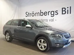 Mörkgrå (grå) Begagnad 2018 Skoda Octavia Scout Kombi | 229 000 kr (Dyr)