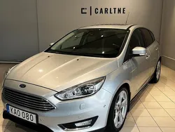 Grå (moondust silver) Begagnad 2015 Ford Focus Titanium X Halvkombi | 94 000 kr (Lite dyr)