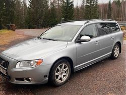 Silver Begagnad 2009 Volvo V70 Momentum Kombi | 47 000 kr (Marknadspris)