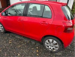 Röd Begagnad 2007 Toyota Yaris Halvkombi | 24 000 kr (Bra pris)