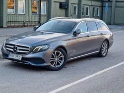 Grå Begagnad 2017 Mercedes E220 Kombi | 209 800 kr