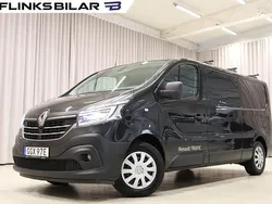 Svart (svart metallic) Begagnad 2020 Renault Trafic Van | 249 900 kr (Marknadspris)