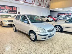Silver Begagnad 2003 Toyota Yaris Halvkombi | 29 900 kr (Lite dyr)