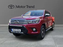 Röd Begagnad 2017 Toyota HiLux Premium Pickup | 349 900 kr