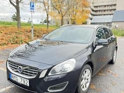 Svart Begagnad 2012 Volvo V60 Summum Kombi | 85 000 kr (Marknadspris)