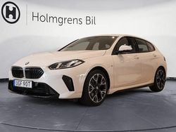 Vit Begagnad 2025 BMW 120 M Sport Halvkombi | 374 800 kr
