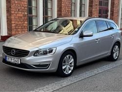 Silver Begagnad 2015 Volvo V60 Momentum Kombi | 100 000 kr (Bra pris)