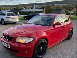 Röd Begagnad 2005 BMW 116 Halvkombi | 45 000 kr (Marknadspris)
