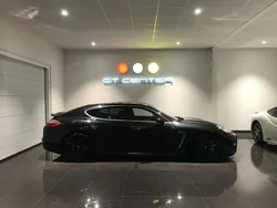 Svart (svartmetallic/svart läder) Begagnad 2010 Porsche Panamera Turbo Sedan | 274 900 kr (Dyr)