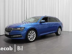 Blå (race blue metallic) Begagnad 2020 Skoda Superb Kombi | 224 500 kr (Marknadspris)