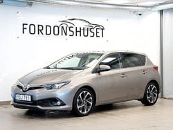 Brun Begagnad 2015 Toyota Auris Active Halvkombi | 99 000 kr (Marknadspris)