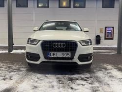 Vit Begagnad 2013 Audi Q3 Comfort SUV | 124 900 kr (Marknadspris)