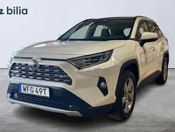 Vit Begagnad 2019 Toyota RAV4 Hybrid Executive SUV | 309 900 kr (Lite dyr)