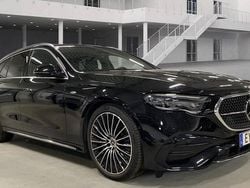 Obsidiansvart metallic Begagnad 2025 Mercedes E300 Premium Kombi | 677 500 kr