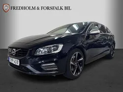 Svart Begagnad 2015 Volvo V60 R-Design Kombi | 199 900 kr (Dyr)