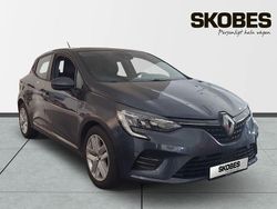 Grå Begagnad 2023 Renault Clio V Zen Halvkombi | 154 900 kr (Marknadspris)