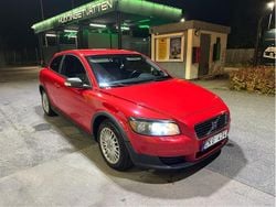 Röd Begagnad 2008 Volvo C30 Halvkombi | 29 900 kr (Marknadspris)
