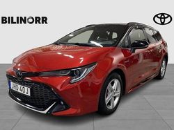 Röd Begagnad 2021 Toyota Corolla Plus Kombi | 259 900 kr (Marknadspris)