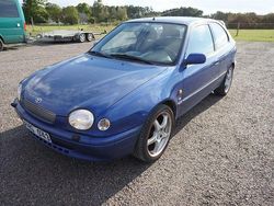 Blå metallic Begagnad 1999 Toyota Corolla Halvkombi | 19 900 kr