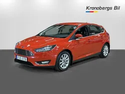Röd Begagnad 2018 Ford Focus Titanium Halvkombi | 104 500 kr (Marknadspris)