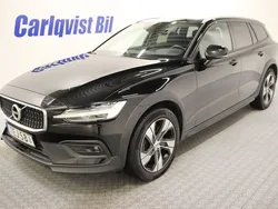 Svart Begagnad 2021 Volvo V60 CC Kombi | 325 000 kr (Marknadspris)