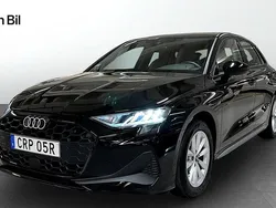 Svart Ny 2025 Audi A3 Sportback Proline Halvkombi | 314 000 kr (Marknadspris)