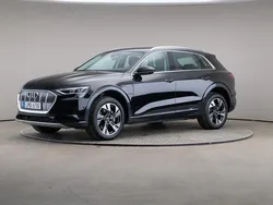 Svart Begagnad 2022 Audi e-tron Proline SUV | 389 000 kr (Bra pris)