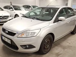 Grå Begagnad 2011 Ford Focus Platinum Halvkombi | 36 999 kr (Bra pris)