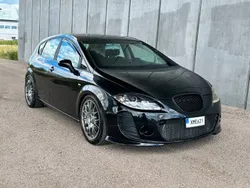 Svart Begagnad 2006 Cupra Leon Halvkombi | 99 000 kr