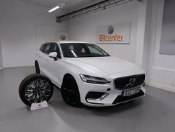 Vit Begagnad 2023 Volvo V60 Kombi | 349 900 kr (Marknadspris)