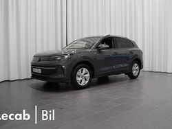 Grå (dolphin grey metallic) Begagnad 2024 VW Tiguan Life SUV | 369 500 kr (Lite dyr)