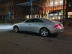 Silver Begagnad 2005 Mercedes CLS500 Sportkupé | 99 000 kr