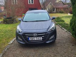 Gray metallic Begagnad 2016 Hyundai i30 Kombi | 69 000 kr (Bra pris)