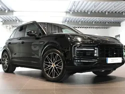Svart Begagnad 2024 Porsche Cayenne SUV | 1 295 000 kr (Marknadspris)