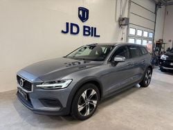 Grå Begagnad 2019 Volvo V60 CC Kombi | 259 900 kr (Marknadspris)