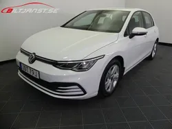 Vit Begagnad 2022 VW Golf VIII Halvkombi | 229 800 kr (Marknadspris)