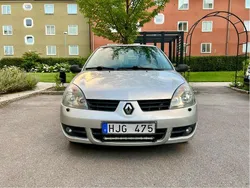 Grå Begagnad 2008 Renault Clio R.S. Halvkombi | 27 500 kr (Marknadspris)